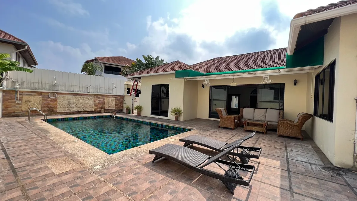 3 Bedroom 3 Bathroom Pool Villa in East Pattaya photo 19