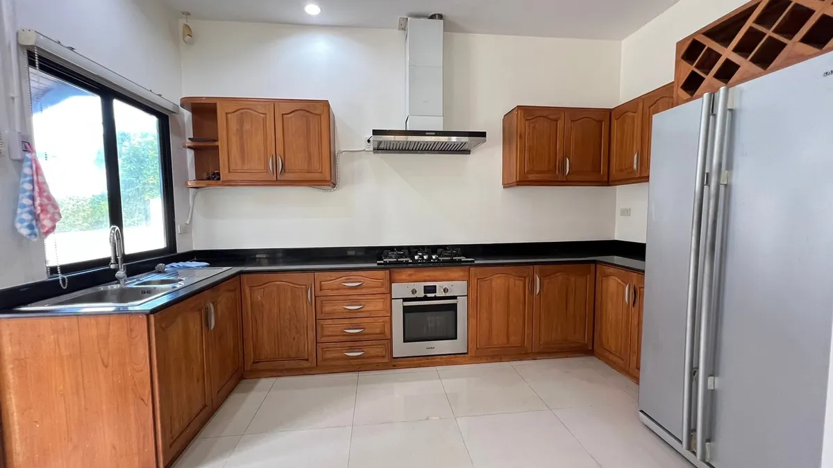 3 Bedroom 3 Bathroom Pool Villa in East Pattaya photo 21