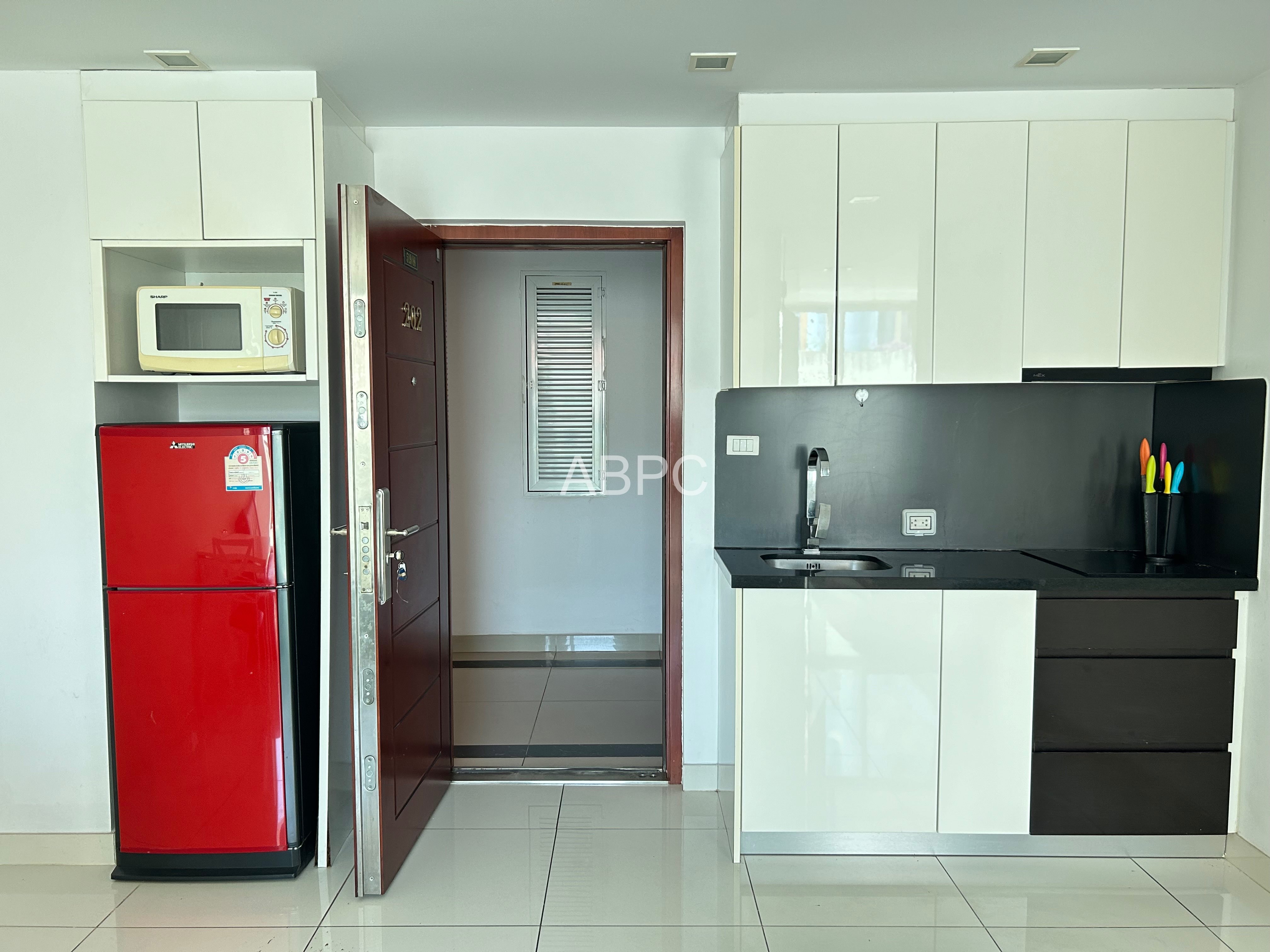 1 Bed 1 Bath Condo In Pratumnak photo 11