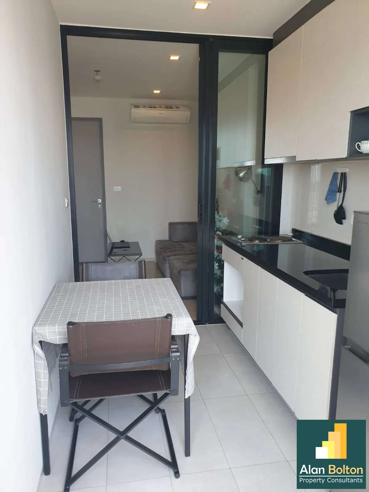 1 Bed Ocean View The Base Central Pattaya photo 5