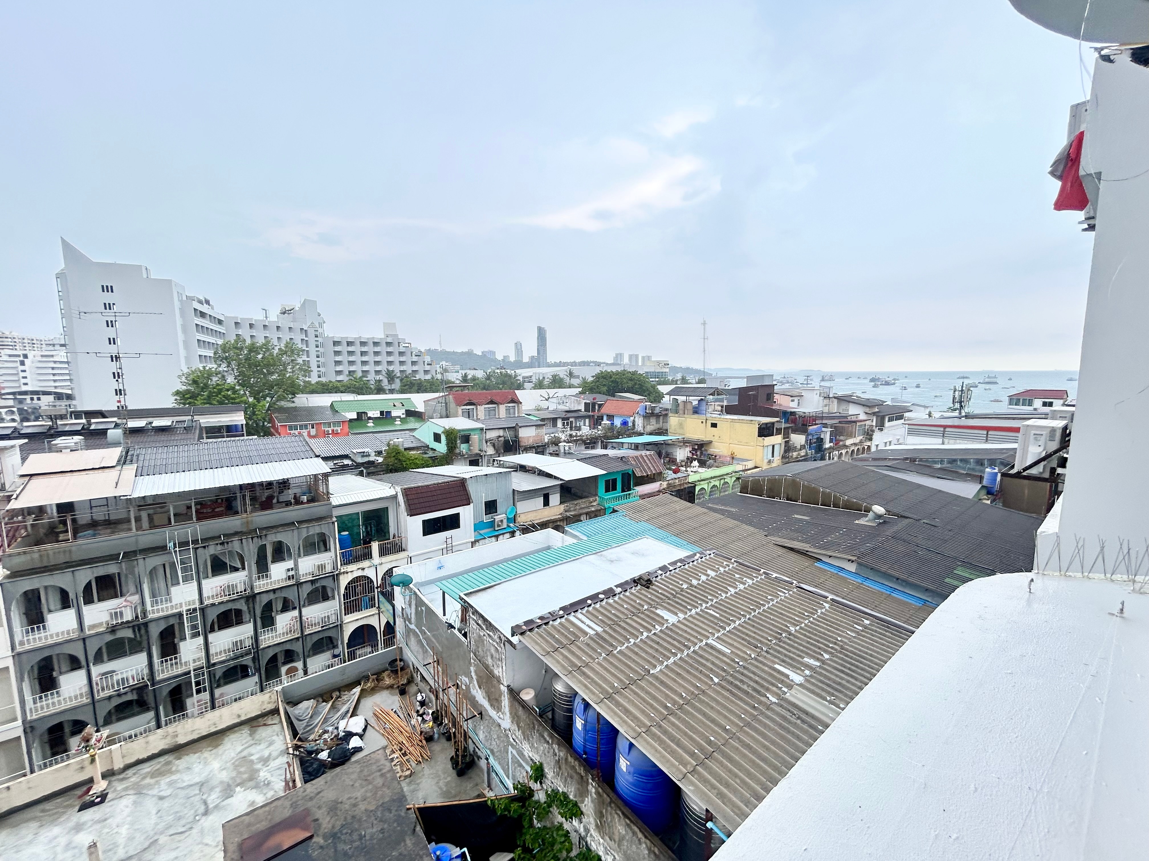 Large City View Studio Condo In Central Pattaya photo 16