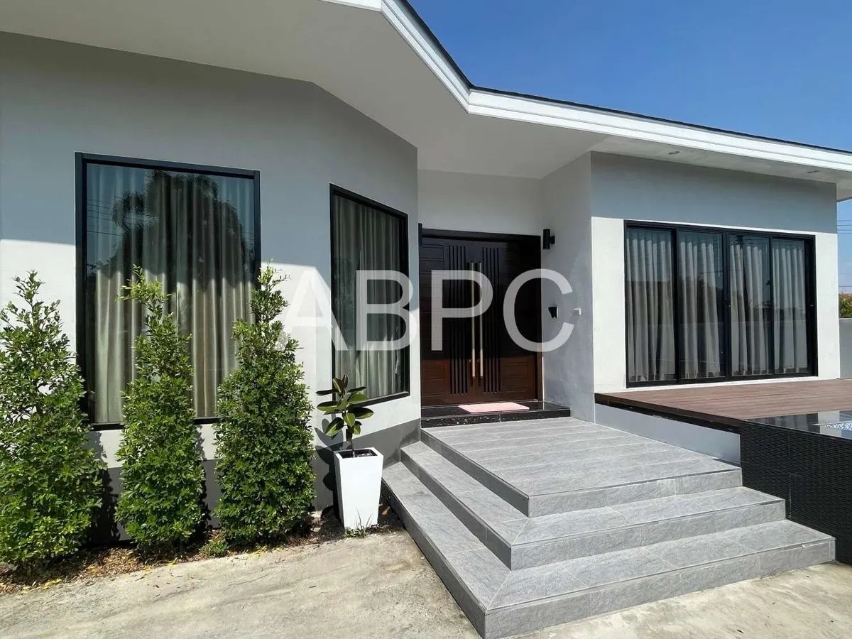2 Bathroom 1 Bathroom in East Pattaya photo 3