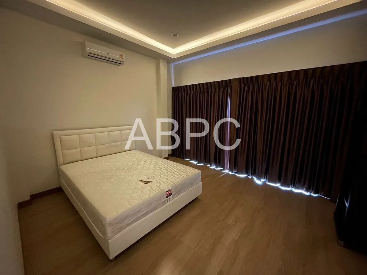 2 Bathroom 1 Bathroom in East Pattaya photo 7