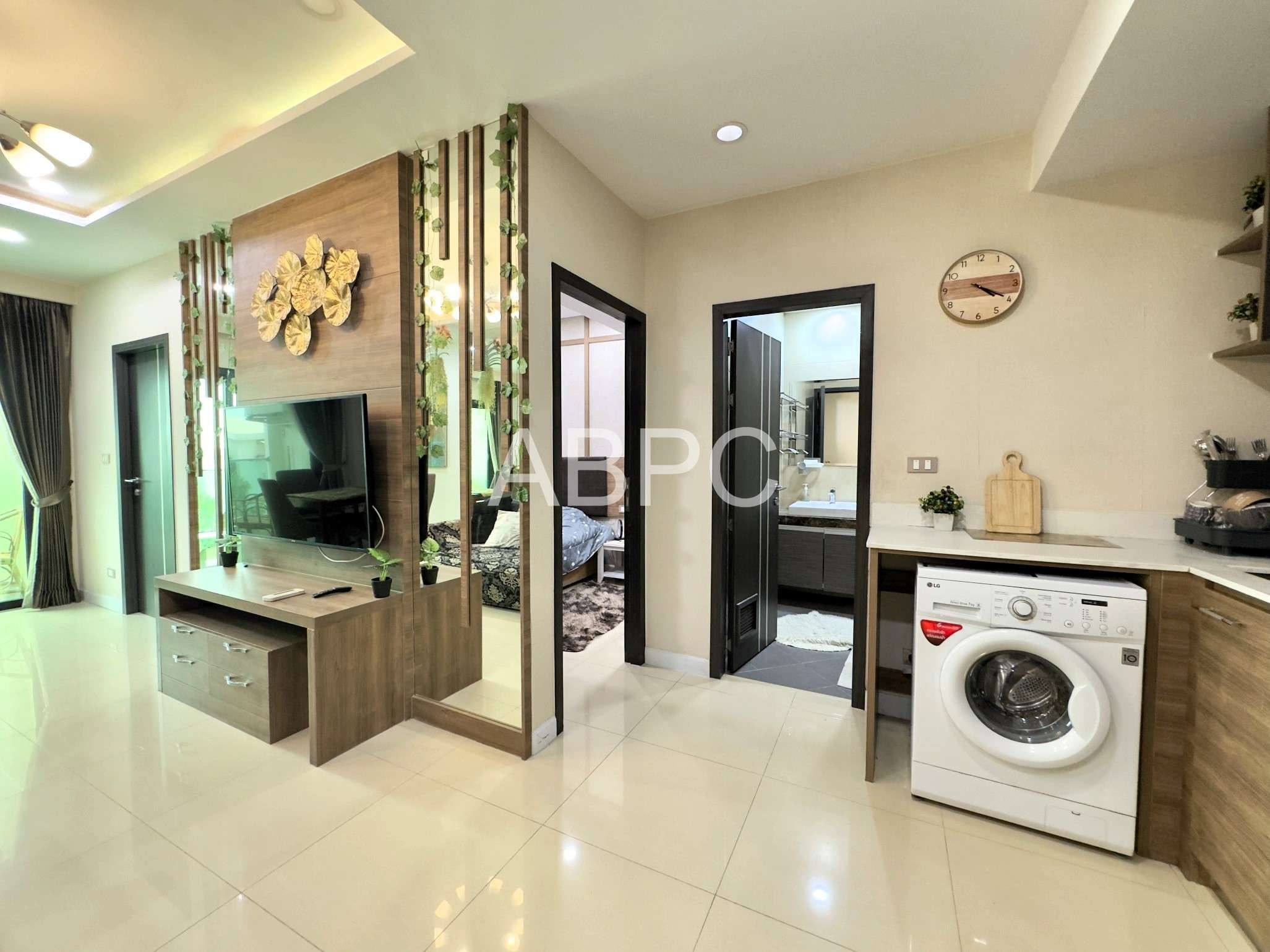Partial Ocean View 2 Bedrooms 1 Bathroom Condo in Jomtien photo 9