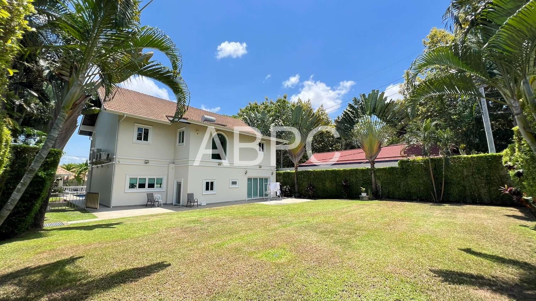 4 Bedrooms 4 Bathroom in Mapprachan photo 6