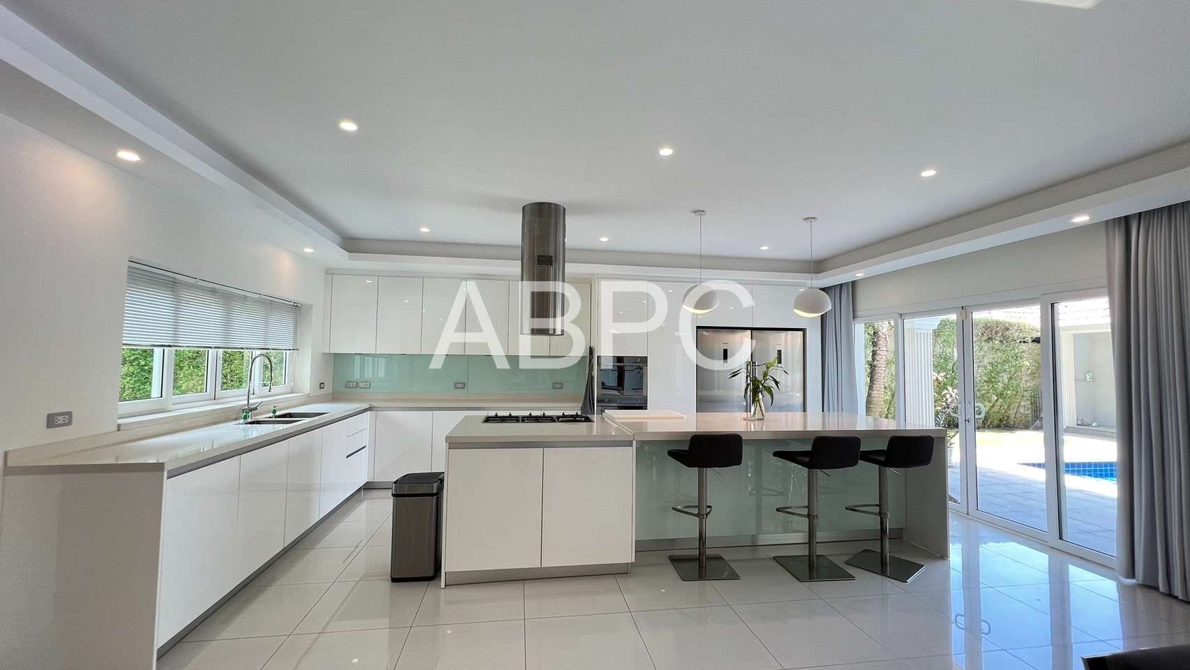 4 Bedrooms 4 Bathroom in Mapprachan photo 9