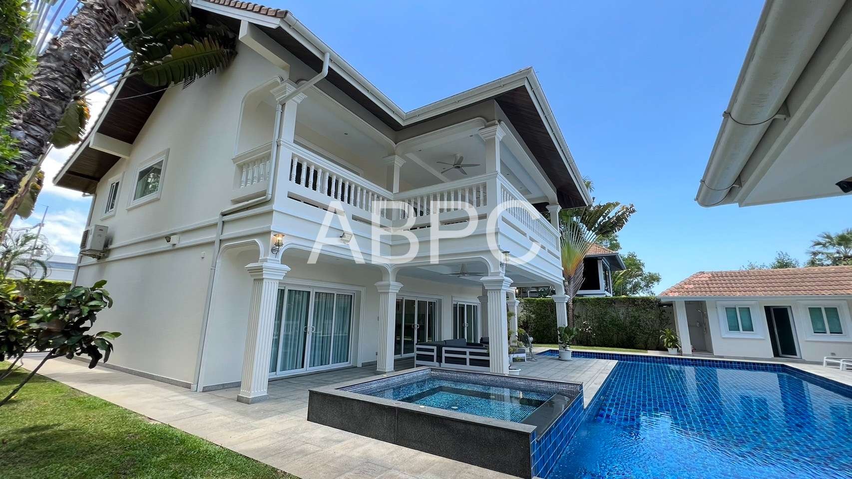 4 Bedrooms 4 Bathroom in Mapprachan photo 8