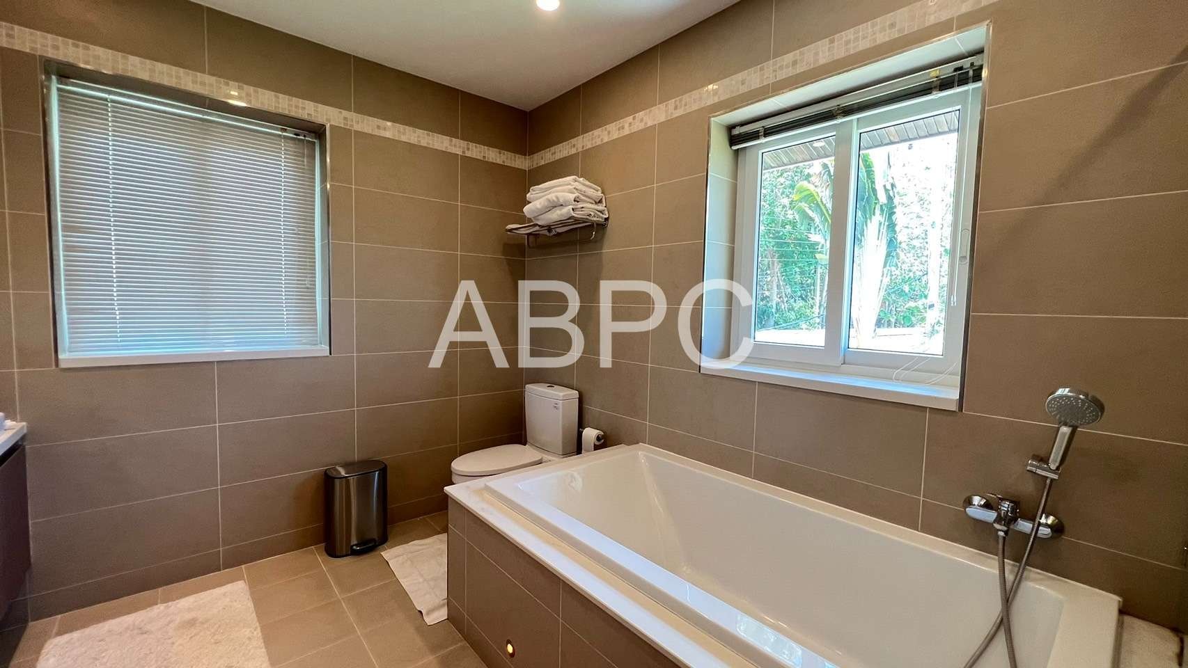 4 Bedrooms 4 Bathroom in Mapprachan photo 2