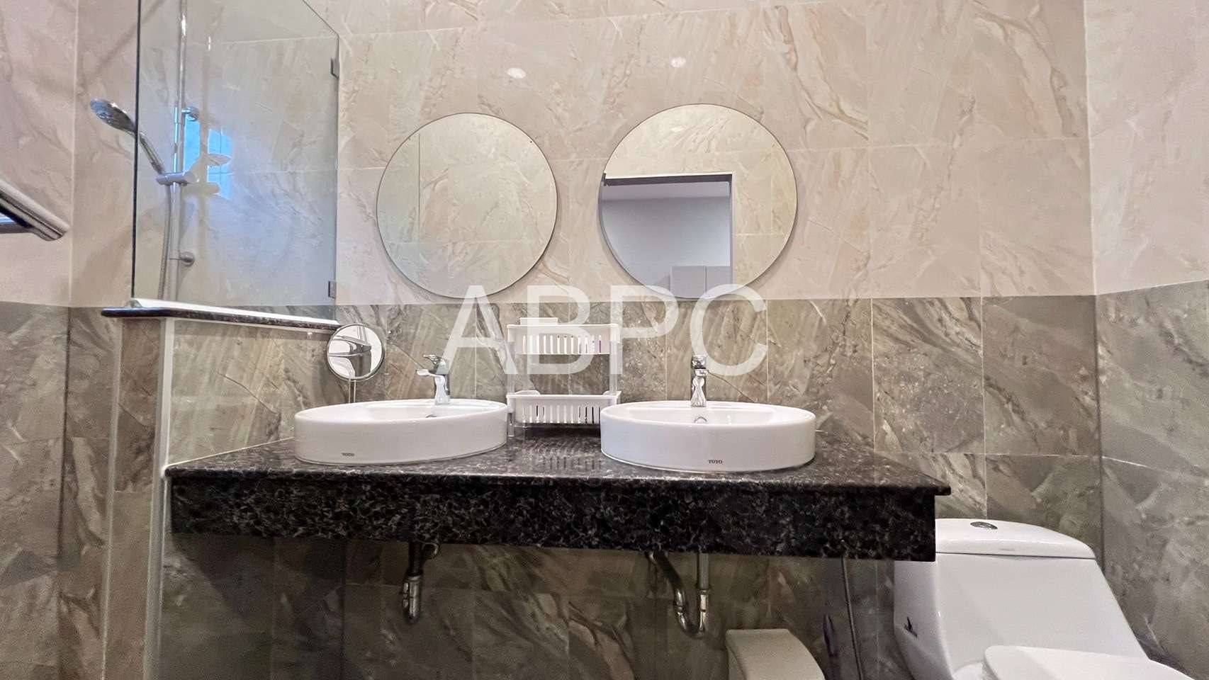 3 Bedrooms 4 Bathrooms Pool Villa in East Pattaya photo 5