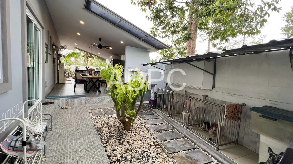 3 Bedrooms 4 Bathrooms Pool Villa in East Pattaya photo 6