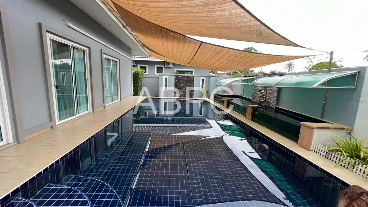 3 Bedrooms 4 Bathrooms Pool Villa in East Pattaya photo 9