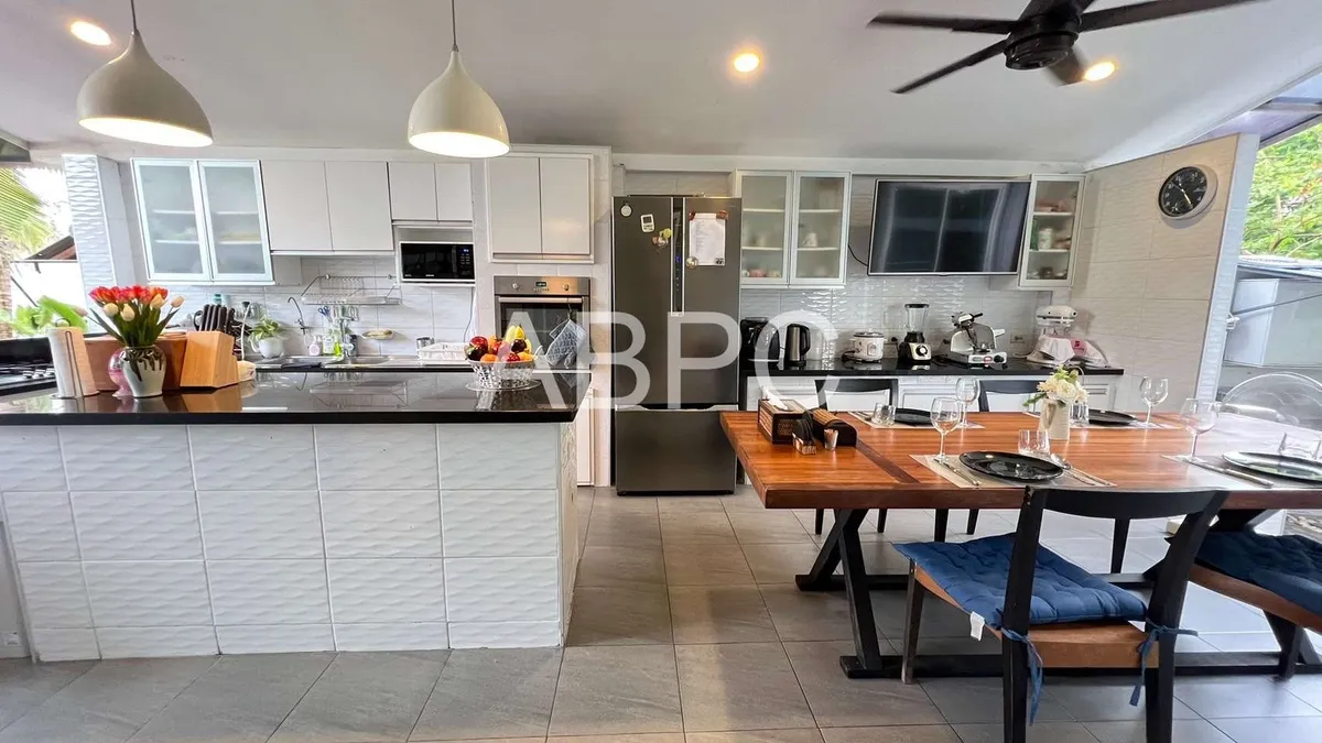 3 Bedrooms 4 Bathrooms Pool Villa in East Pattaya photo 10