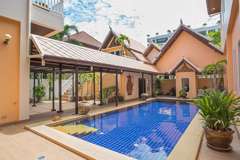 Five Bedroom Eight Bathroom Pool Villa In Pratumnak photo 12