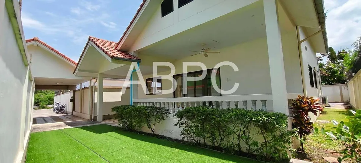 5 Bedrooms 4 Bathroom in Jomtien