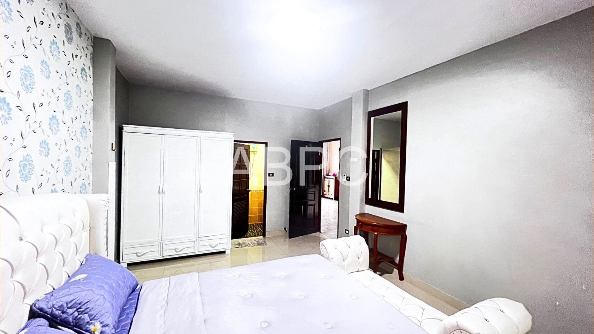 5 bedroom 6 Bathroom Pool Villa in Jomtien photo 9