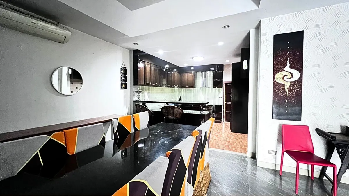 5 bedroom 6 Bathroom Pool Villa in Jomtien photo 12