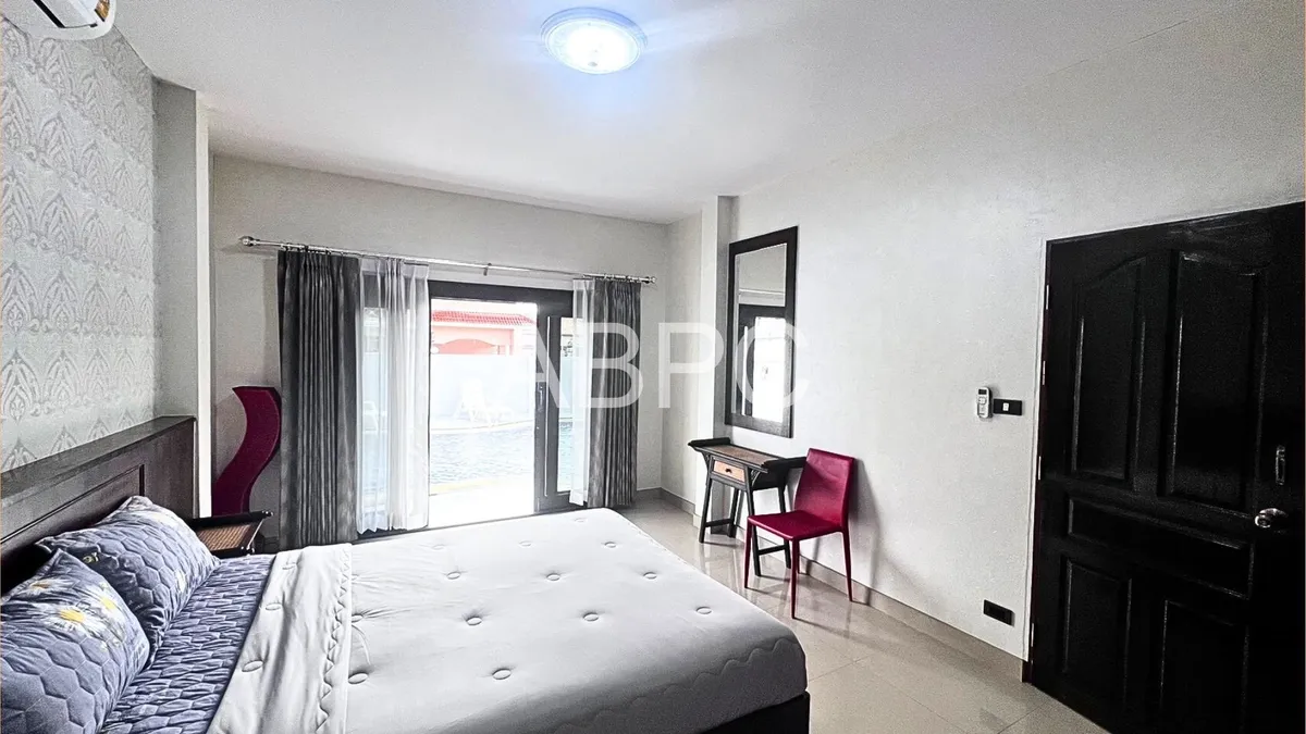 5 bedroom 6 Bathroom Pool Villa in Jomtien photo 7