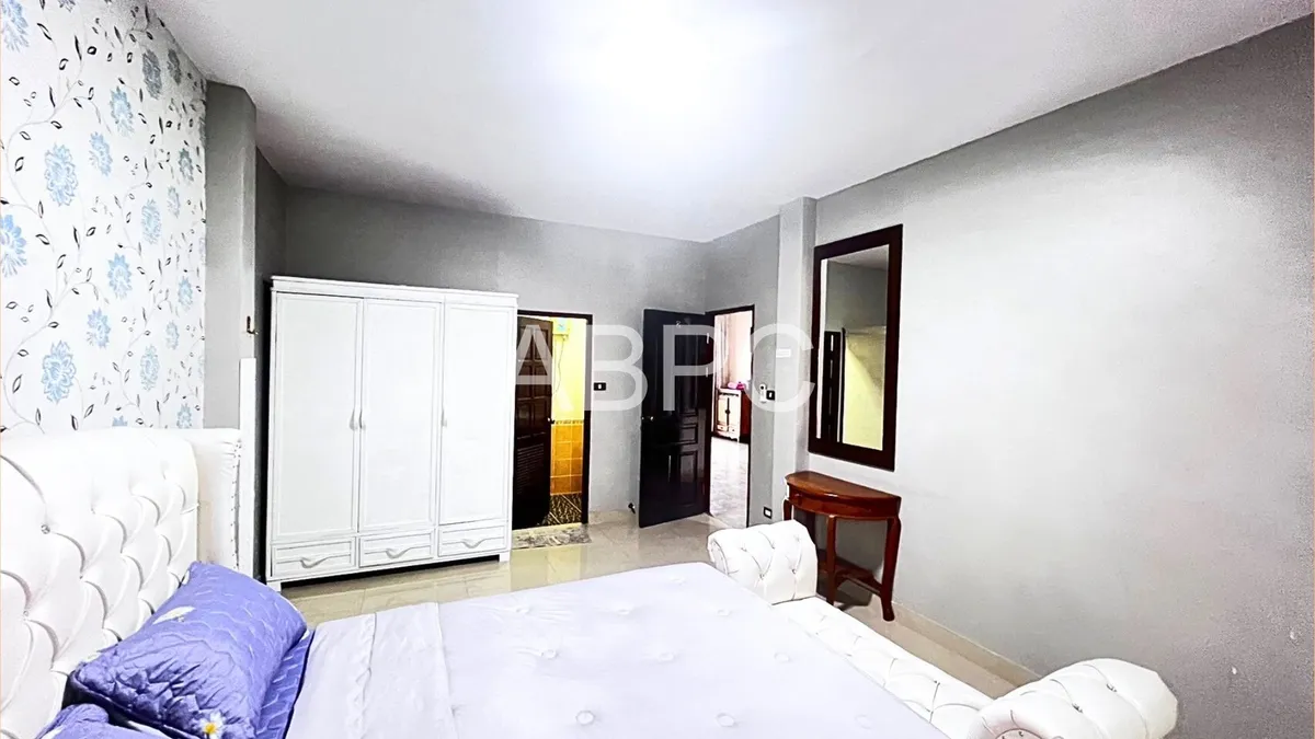 5 bedroom 6 Bathroom Pool Villa in Jomtien photo 8