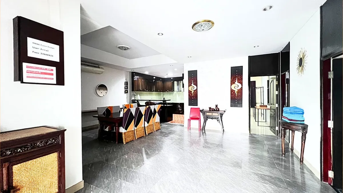 5 bedroom 6 Bathroom Pool Villa in Jomtien photo 10