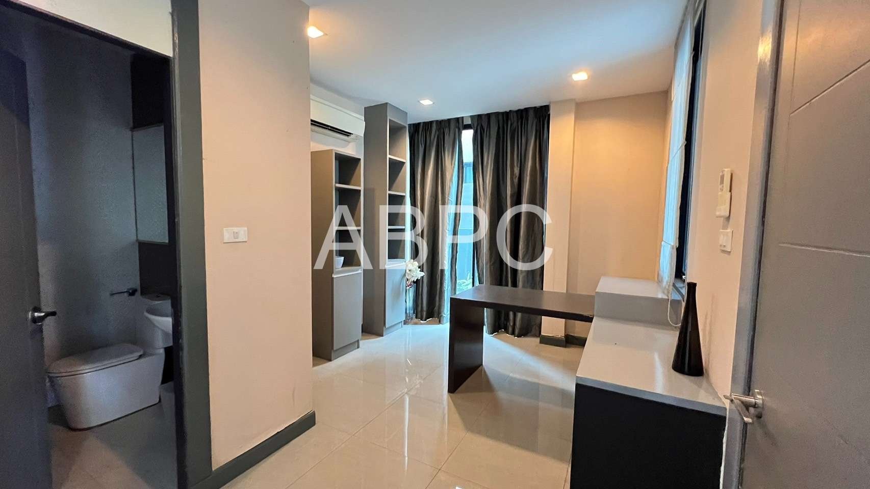3 Bedrooms 4 Bathroom Pool Villa in East Pattaya photo 5