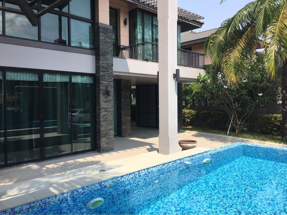 3 Bedrooms 4 Bathroom Pool Villa in East Pattaya photo 15