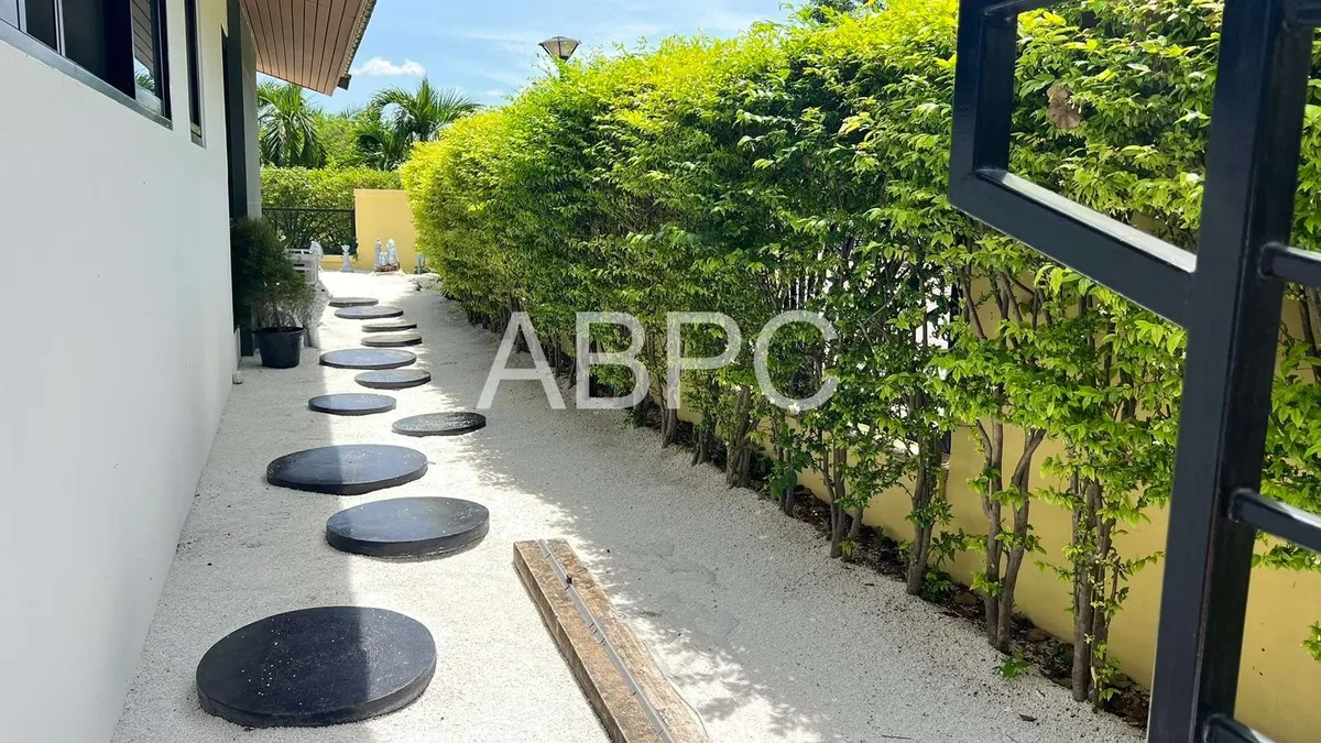 3 Bedroom 3 Bathroom in East Pattaya photo 19