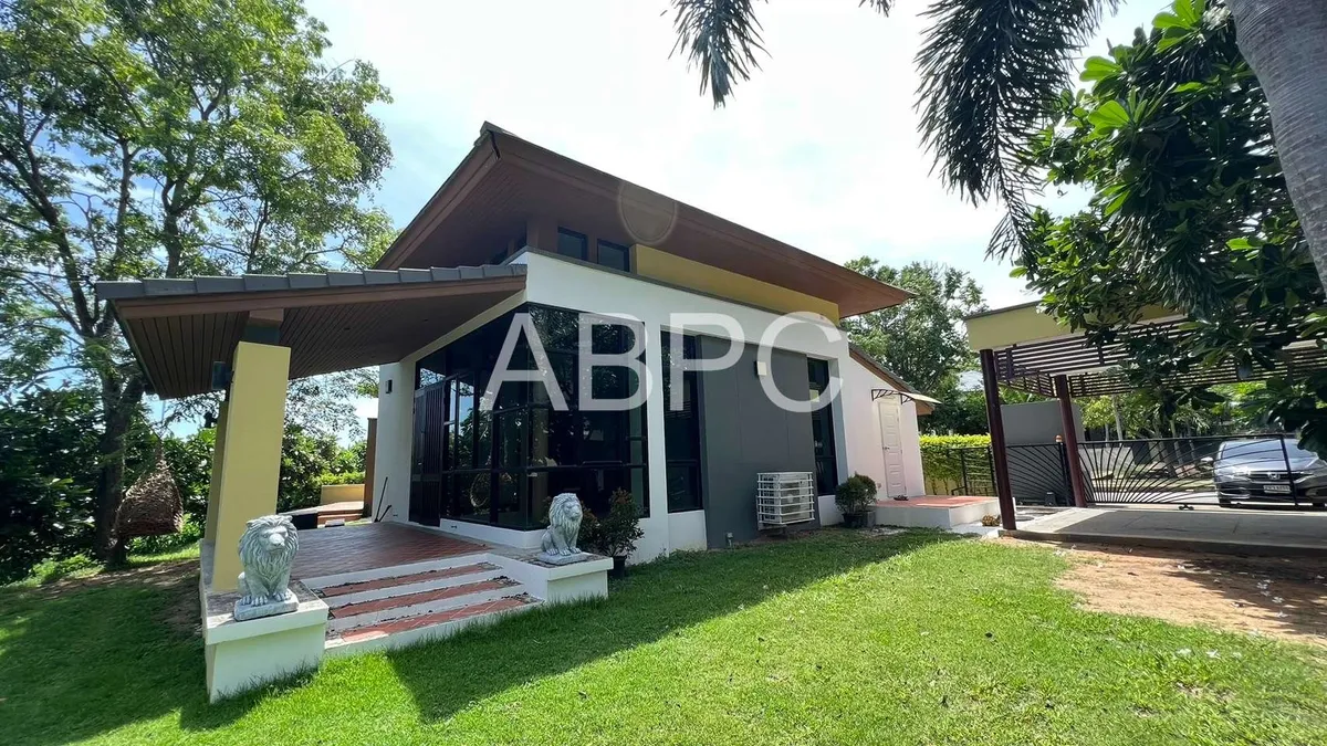 3 Bedroom 3 Bathroom in East Pattaya photo 21