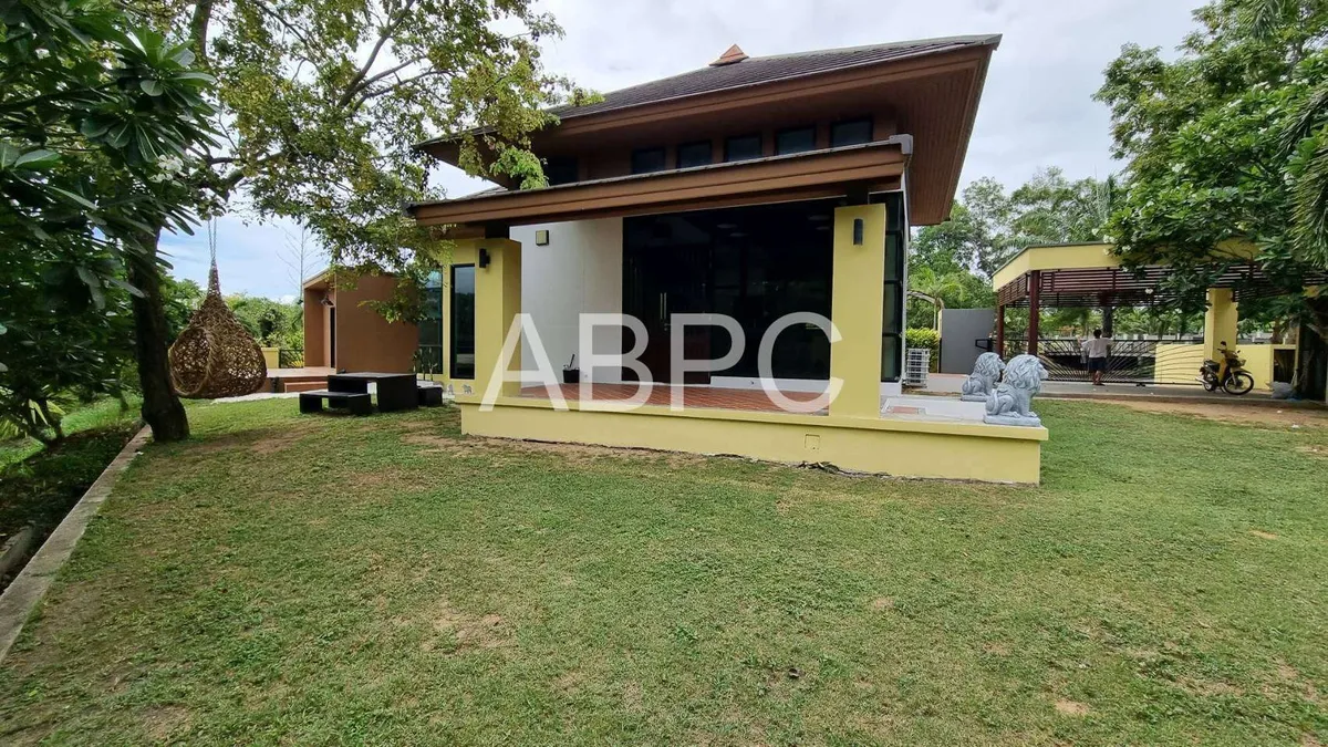 3 Bedroom 3 Bathroom in East Pattaya photo 5
