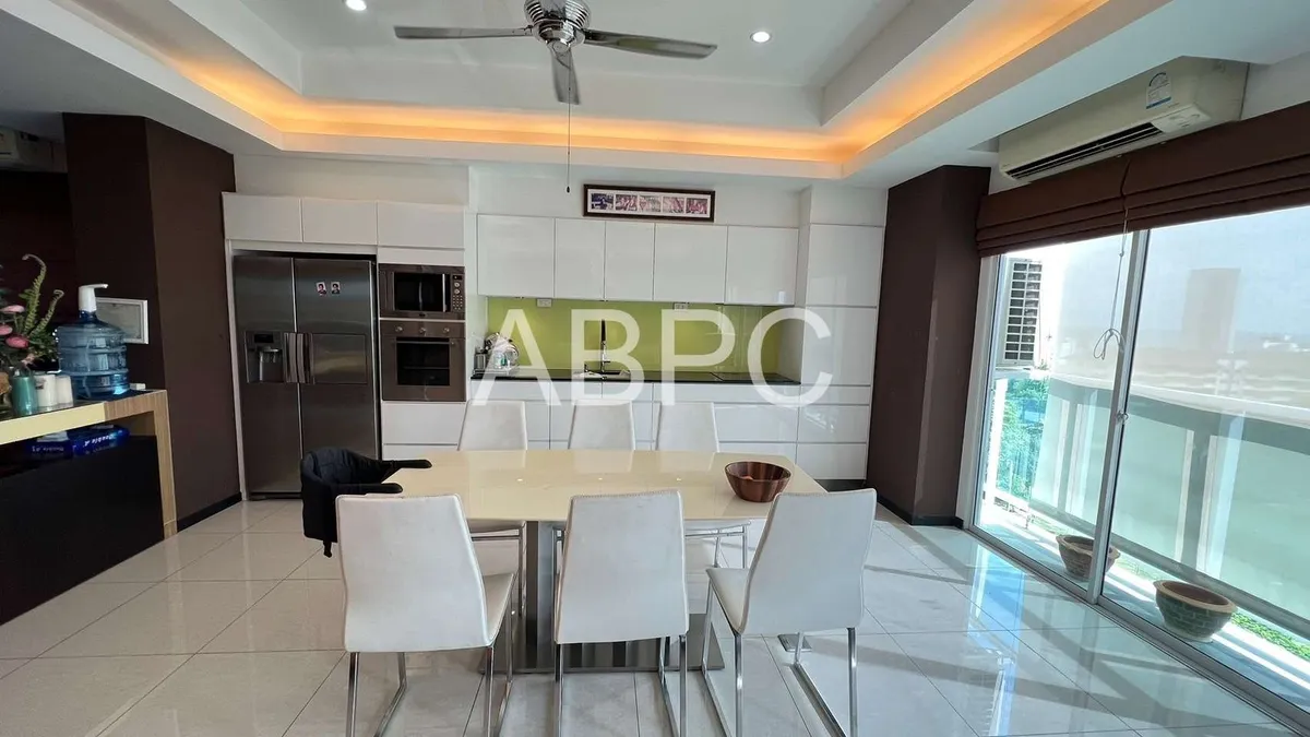 Ocean View 2 Bed 3 bath Penthouse in Pratumnak photo 7