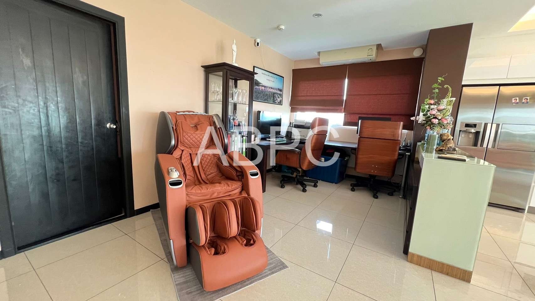 Ocean View 2 Bed 3 bath Penthouse in Pratumnak photo 11