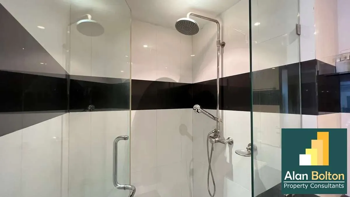 Studio 1 Bathroom in Central Pattaya photo 14