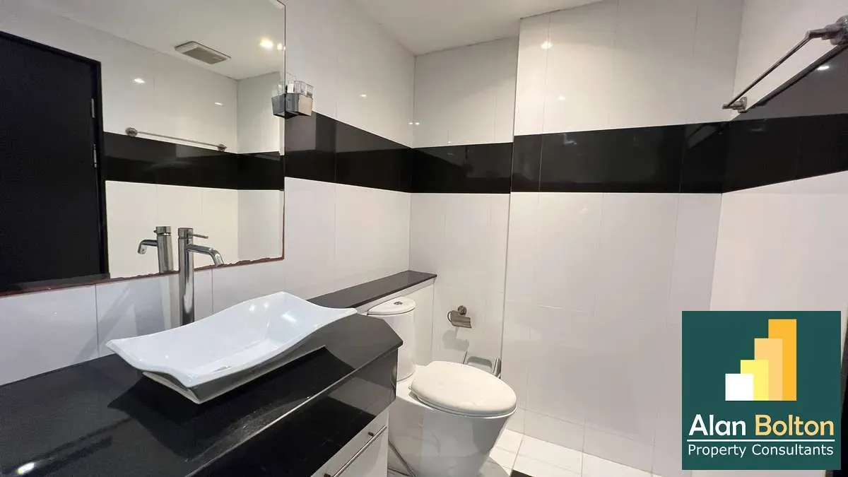 Studio 1 Bathroom in Central Pattaya photo 15