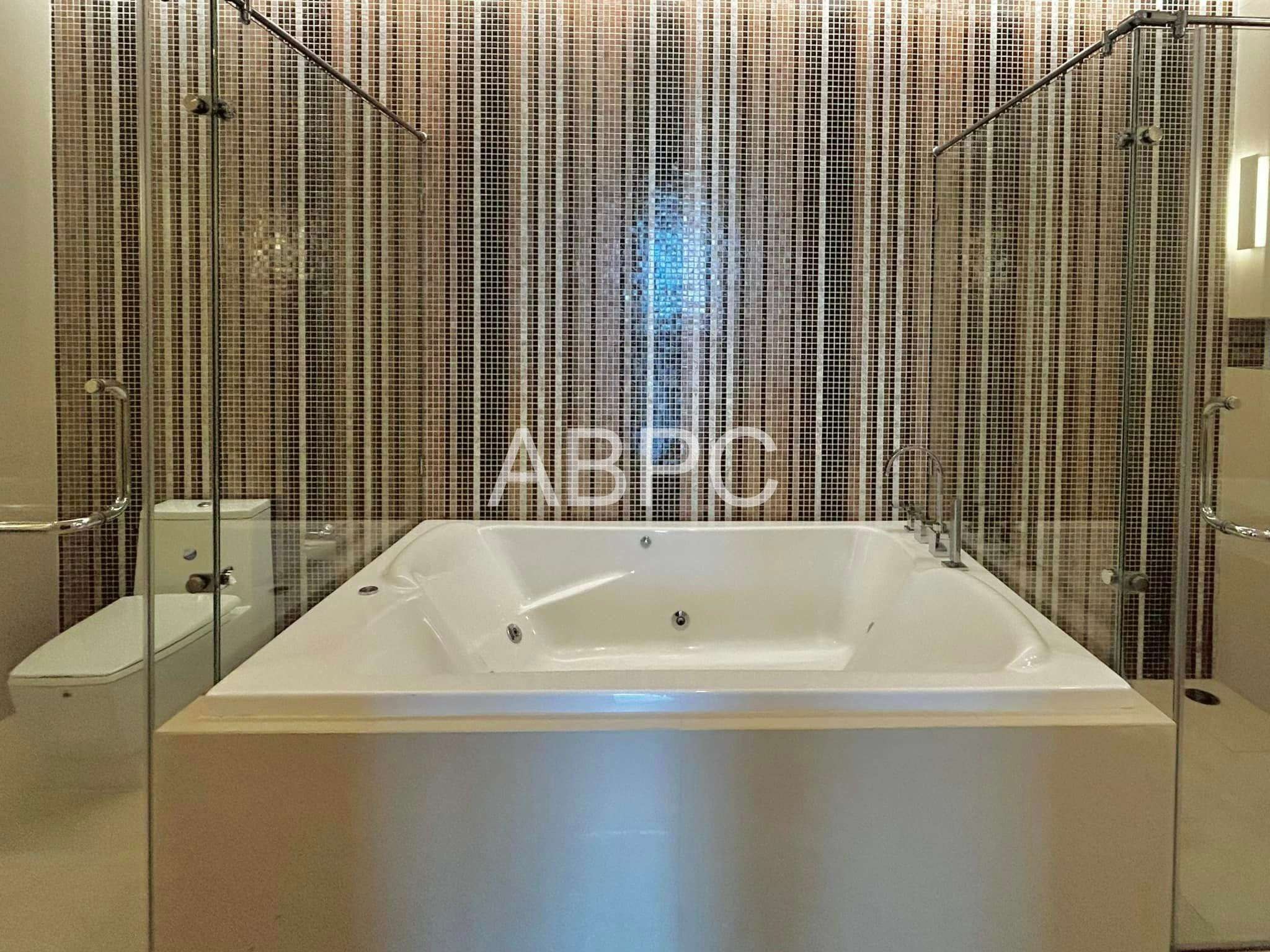 2 Bedrrom Condo In Wongamat For Rent photo 11