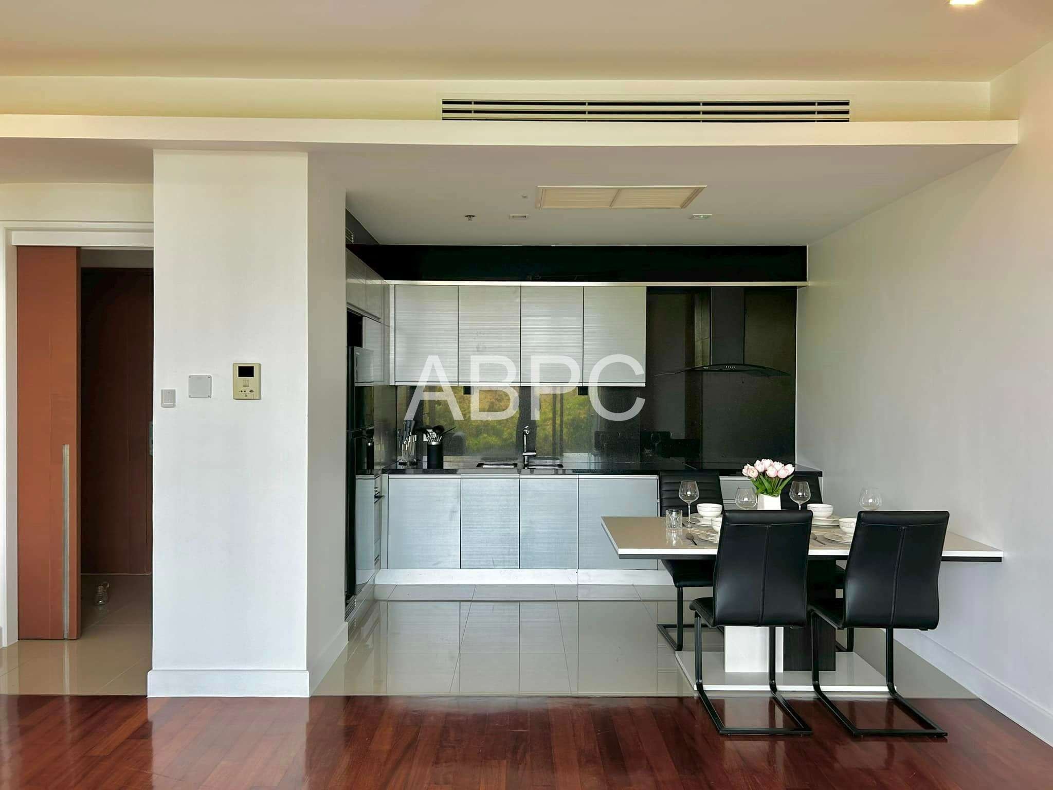 2 Bedrrom Condo In Wongamat For Rent photo 2