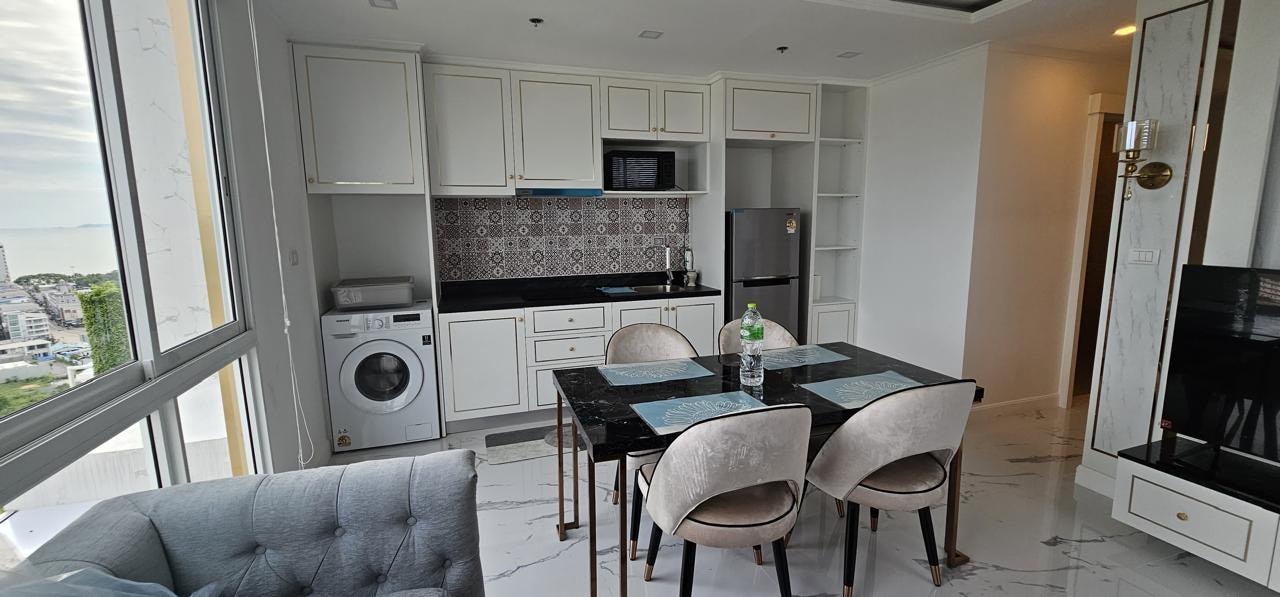 Cheapest 2 Bedroom Condo in Empire Tower photo 11