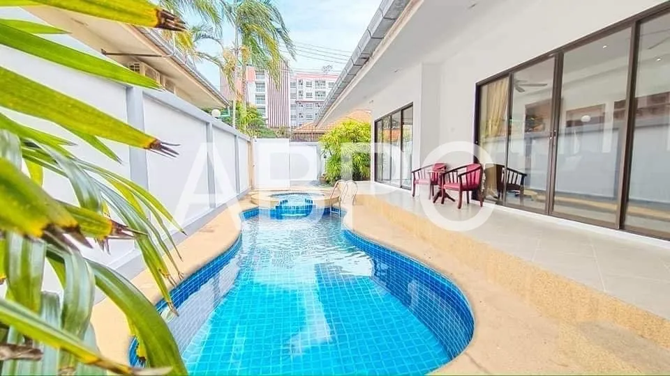 3 Bedroom 3 Bathroom Pool Villa In Jomtien