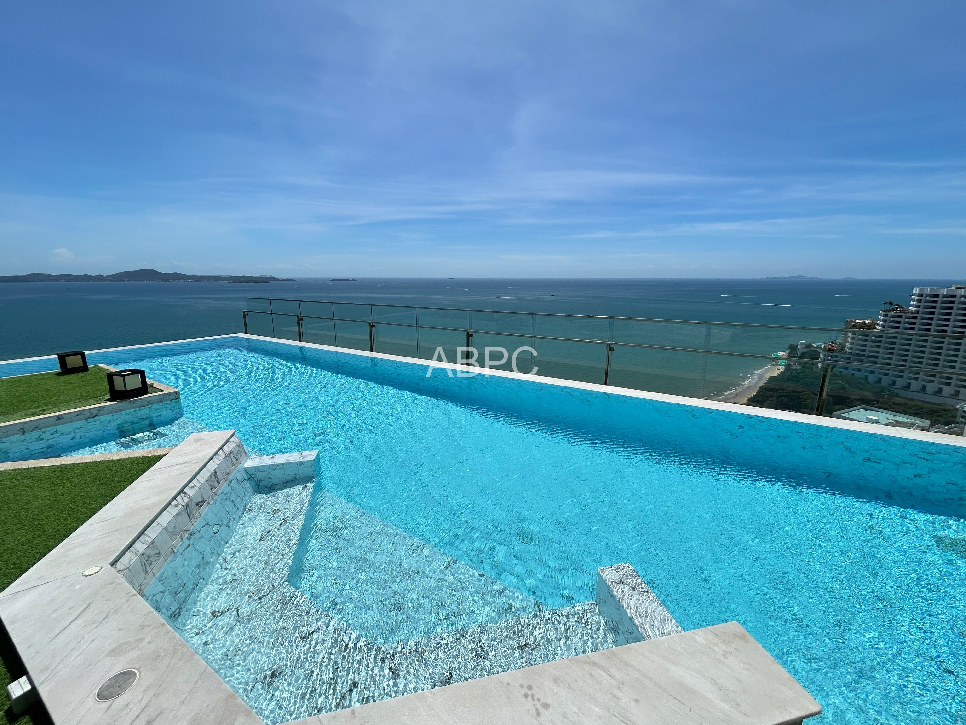 Just IN 2 bedroom Condo in Cosy Beach - Andromeda Condominium photo 2