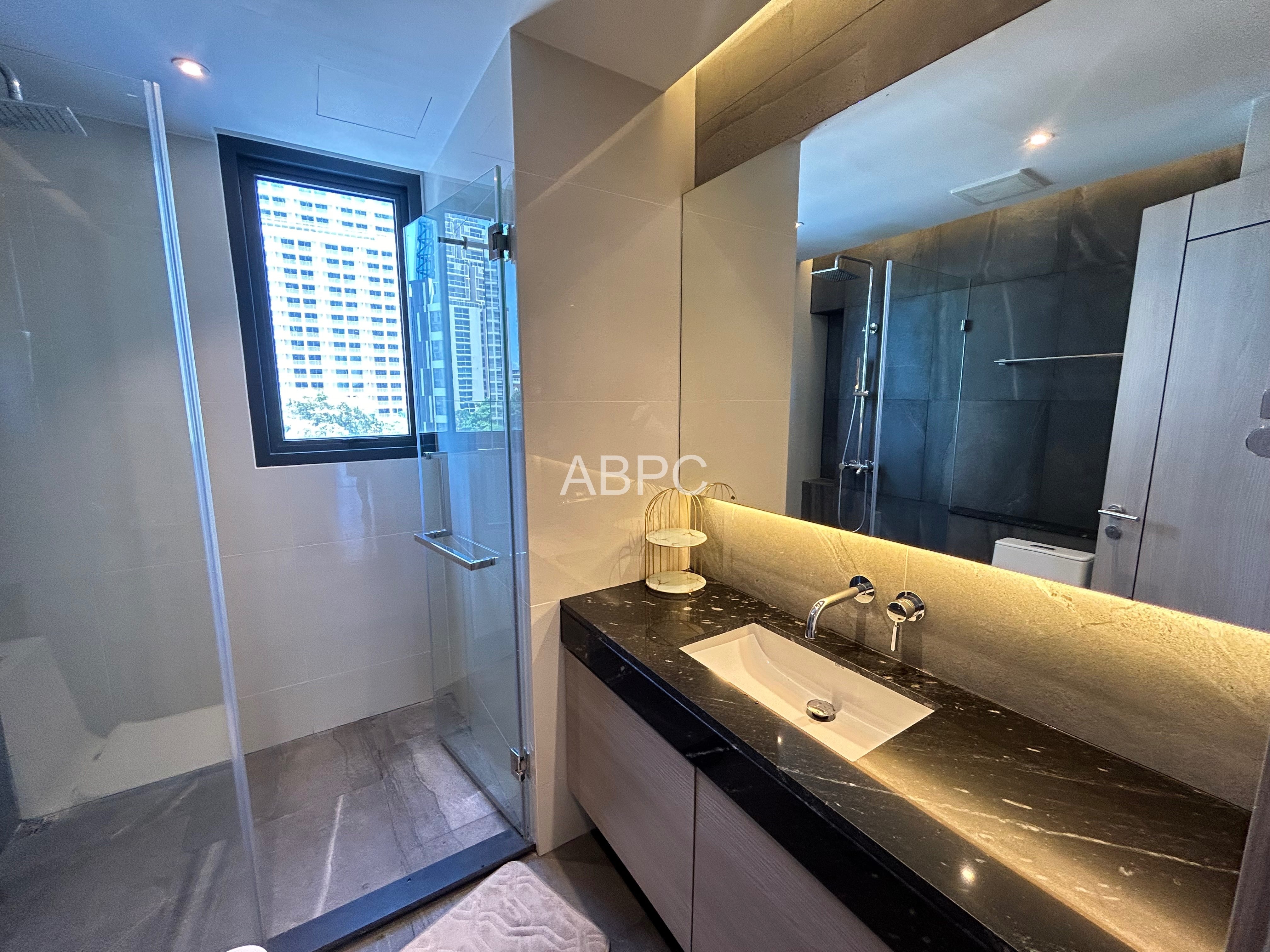 Just IN 2 bedroom Condo in Cosy Beach - Andromeda Condominium photo 15