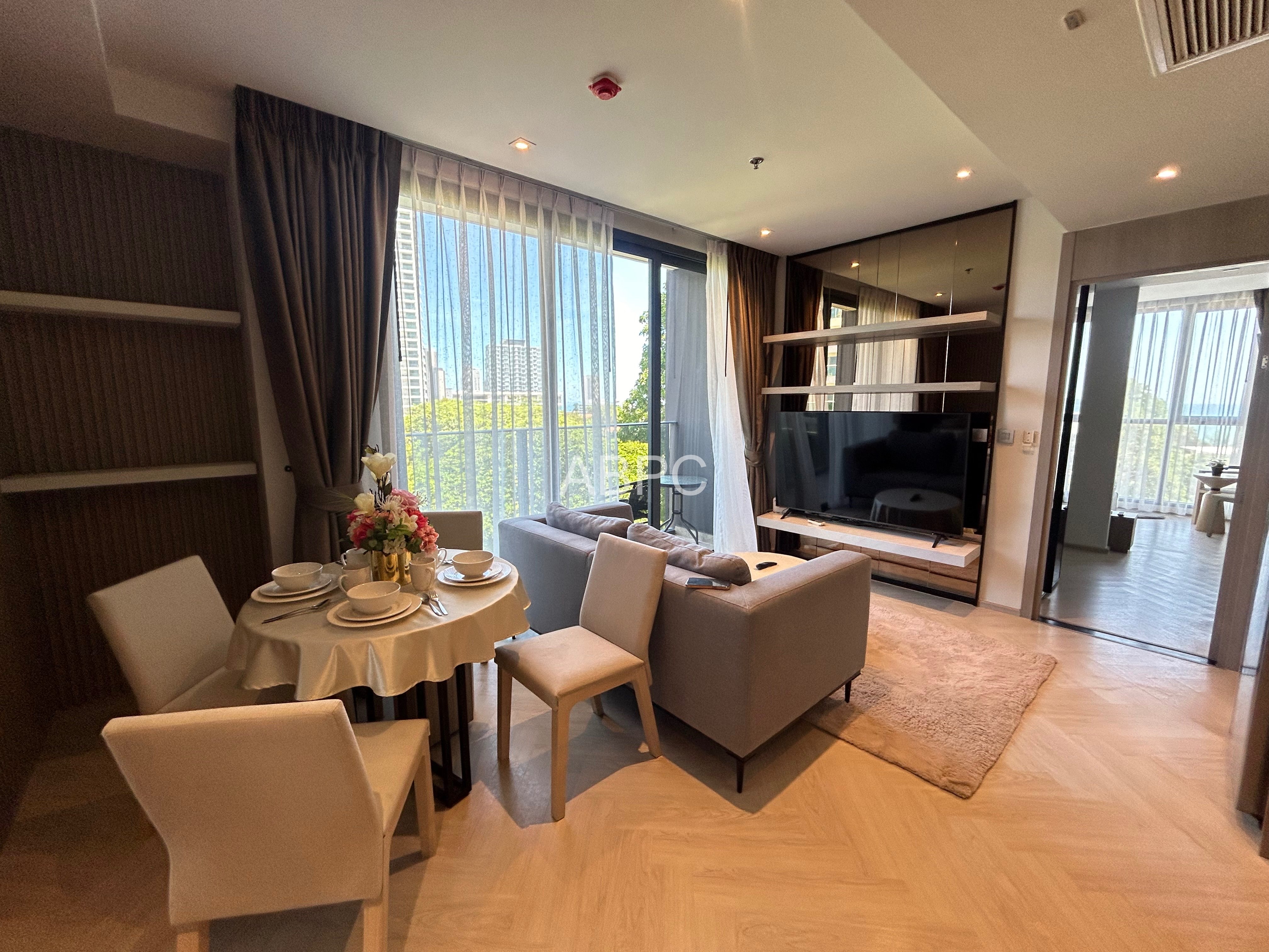 Just IN 2 bedroom Condo in Cosy Beach - Andromeda Condominium photo 6