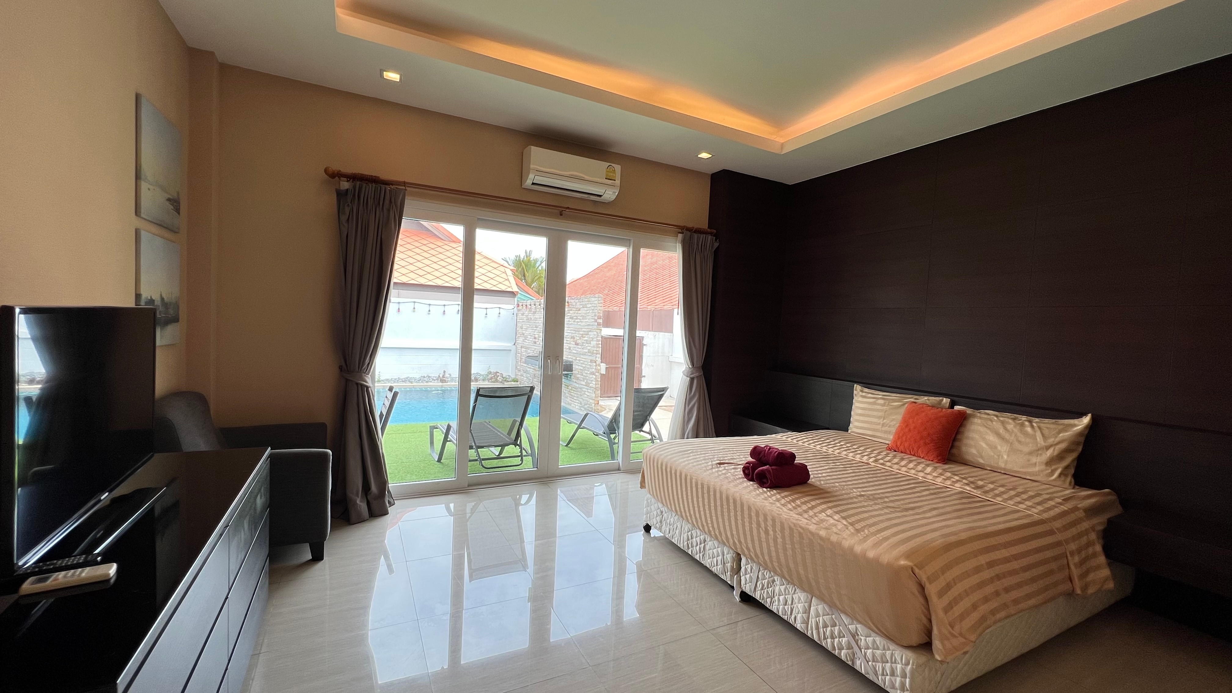 3 bed 3 bath Pool Villa in Jomtien photo 20