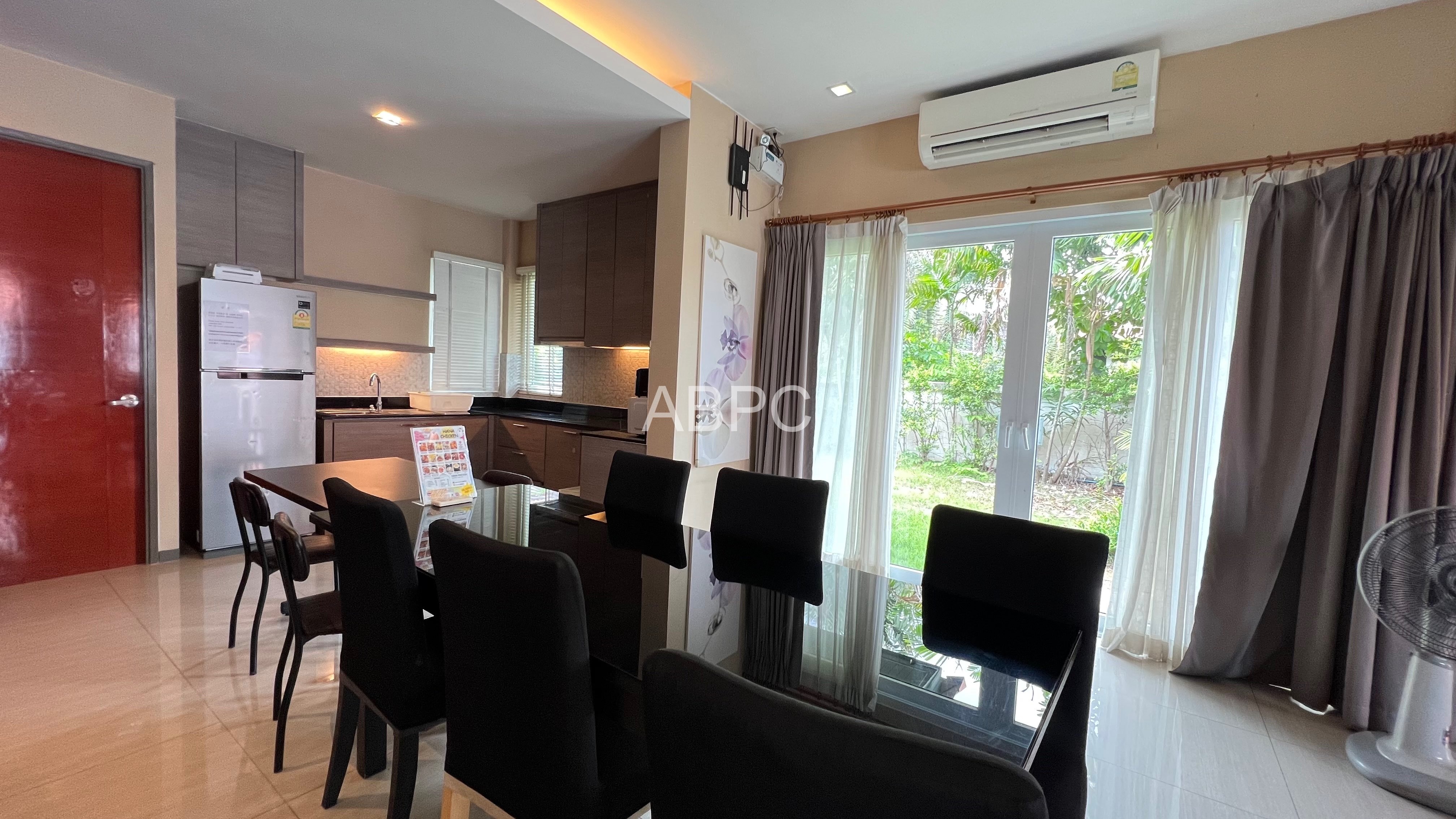 3 bed 3 bath Pool Villa in Jomtien photo 11