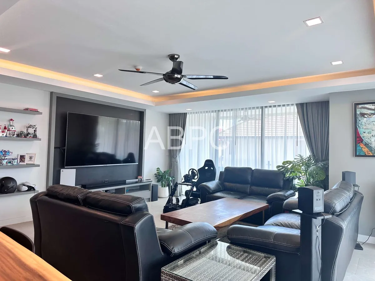 3 Bed Serenity Residence Jomtien For Rent or Sale photo 3