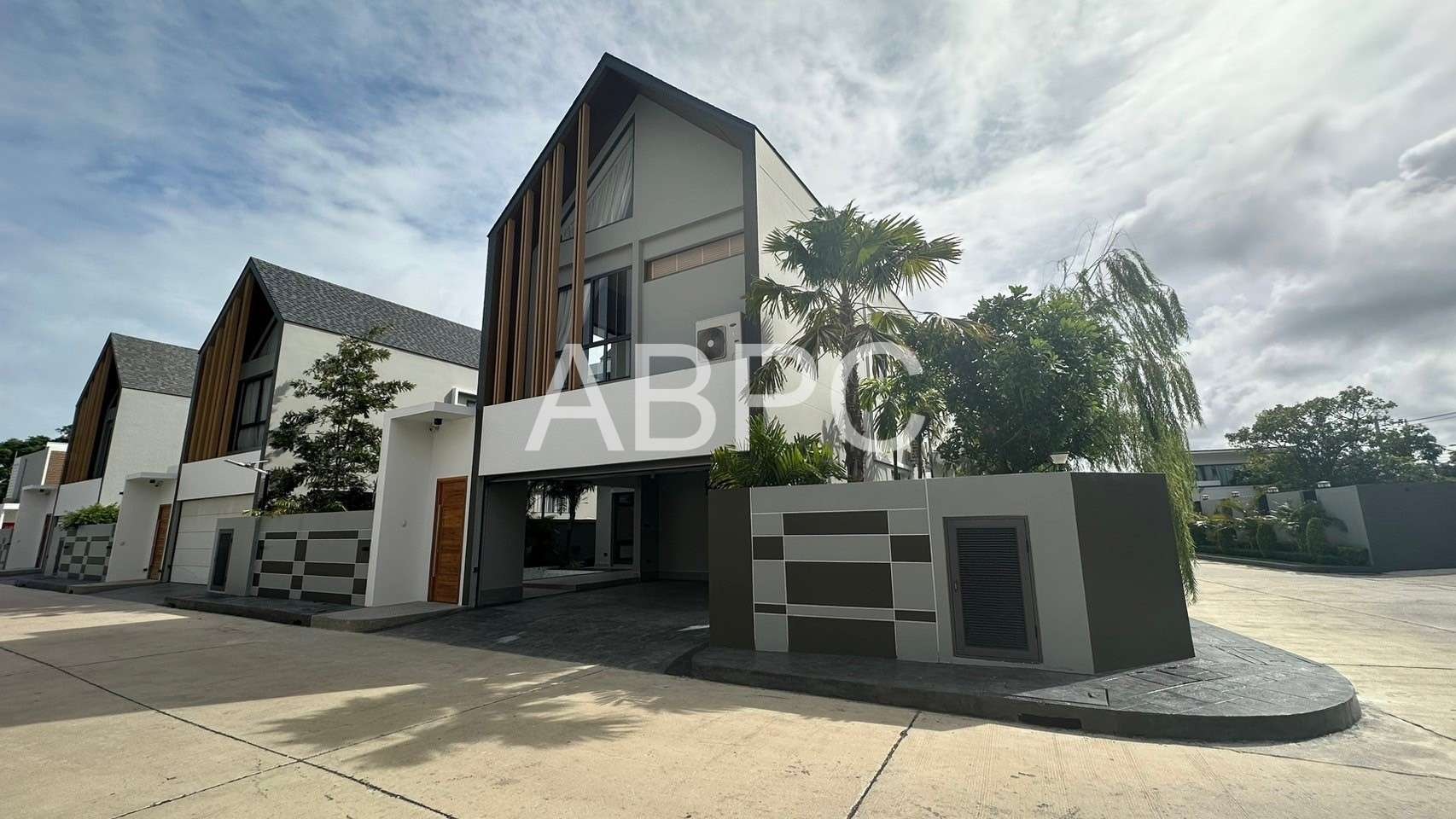 The Infini Luxury Villa