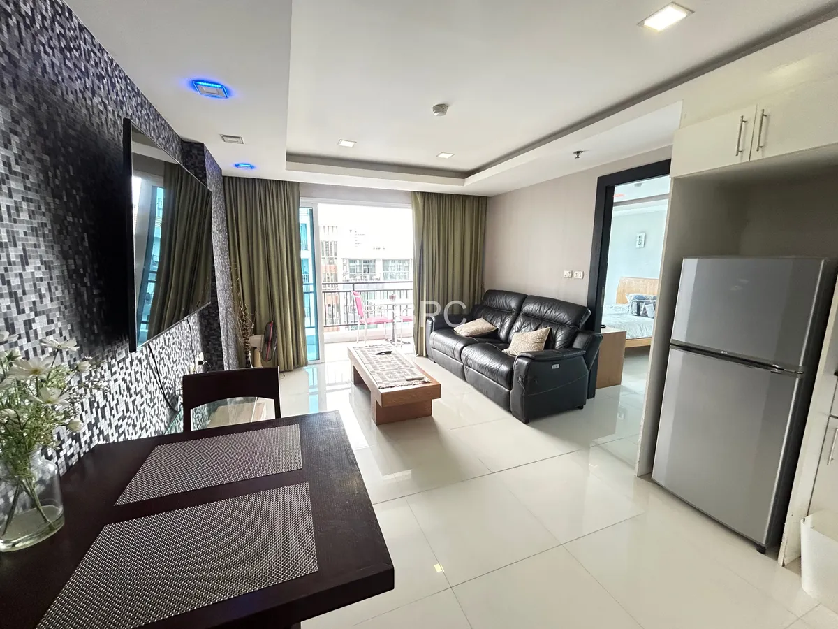 Just listed top floor Corner Unit 1 Bedroom Condo in Avenue Residence for sale and rent ABPC8016 photo 2