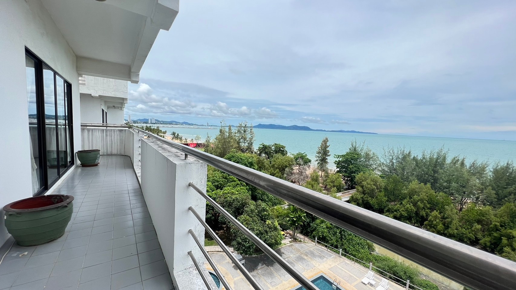 3 Bedrooms 3 Bathroom in Na Jomtien photo 16