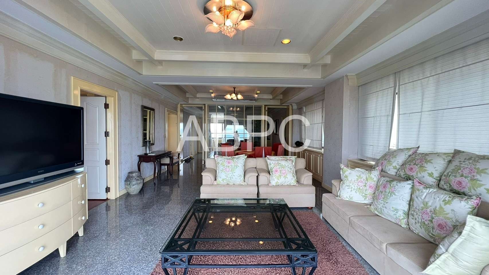3 Bedrooms 3 Bathroom in Na Jomtien photo 8