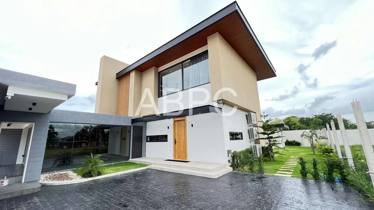 4 Bedrooms 6 Bathrooms in East Pattaya photo 2
