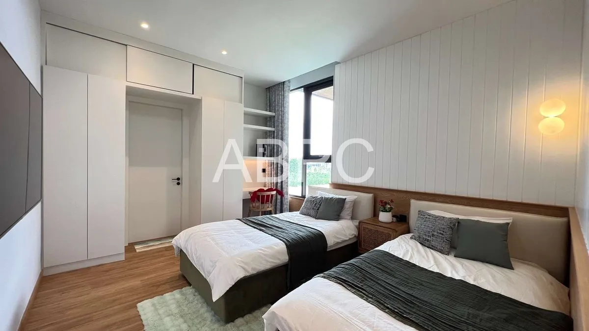 4 Bedrooms 6 Bathrooms in East Pattaya photo 4