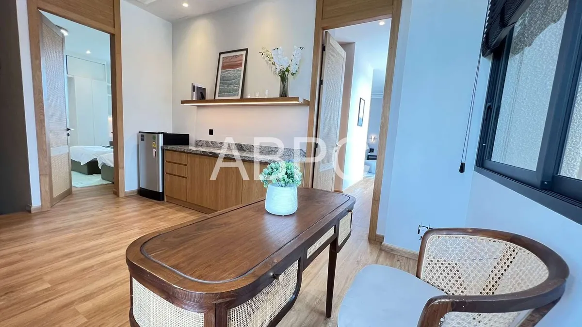 4 Bedrooms 6 Bathrooms in East Pattaya photo 5
