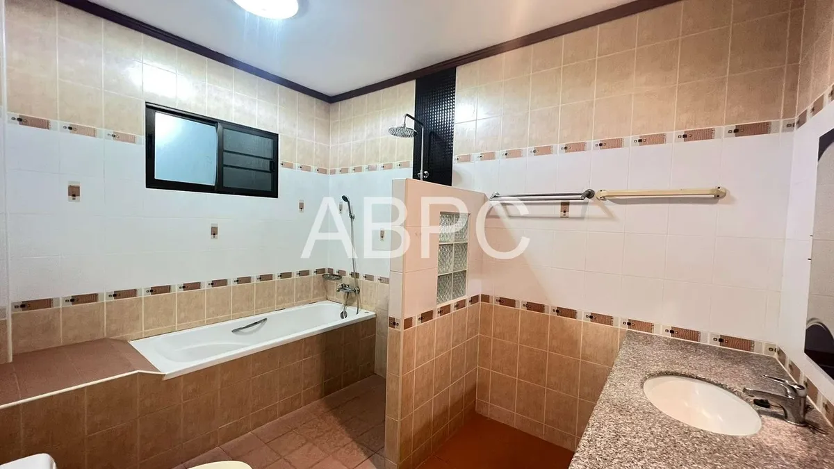 3 Bedrooms 2 Bathroom House in Jomtien photo 10